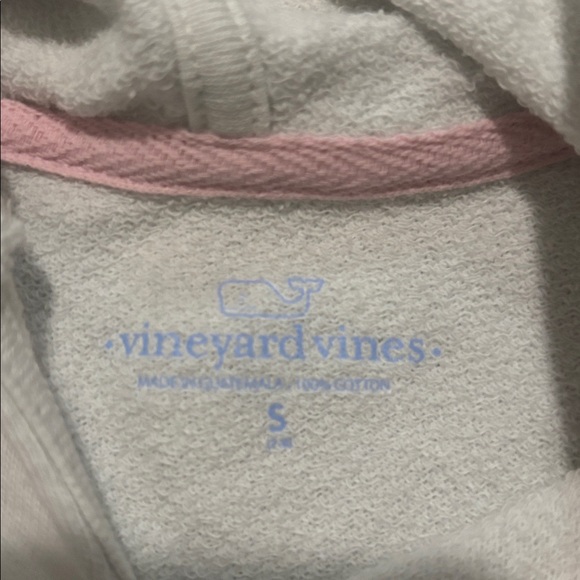 NWOT Girls Vineyard Vines Kids Cream Hoodie with Pink Whale Patch. Size Small - Picture 3 of 14